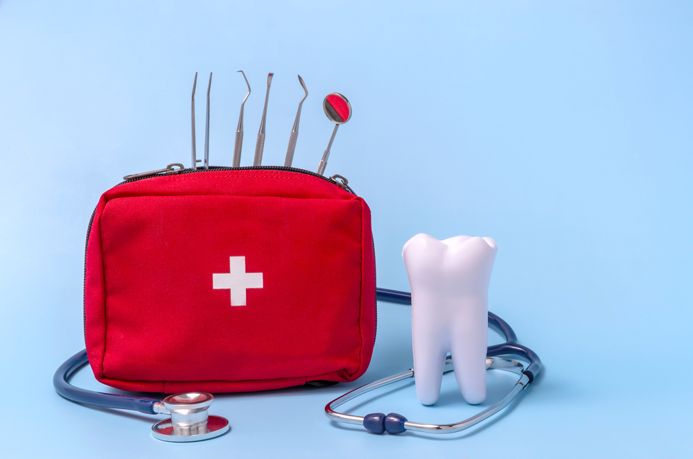 how to handle a dental emergency on vacation